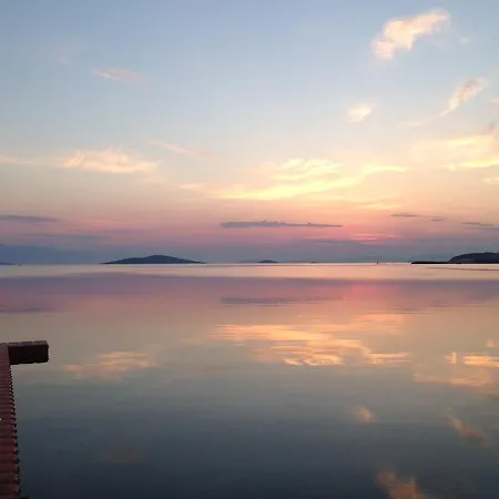 Cunda Basel Hotel 3*