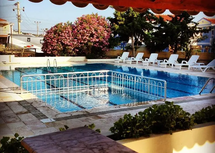 Cunda Basel Hotel 3*