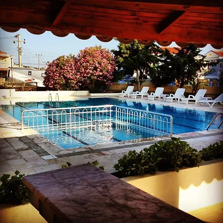 Cunda Basel ホテル 3*