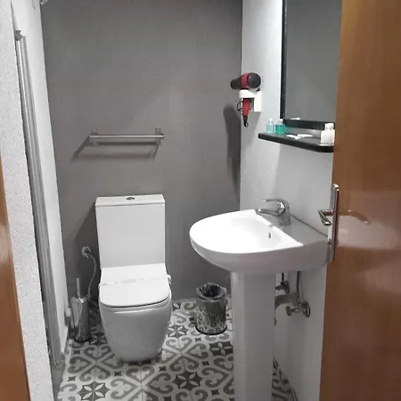 Otel Cunda Basel 3*